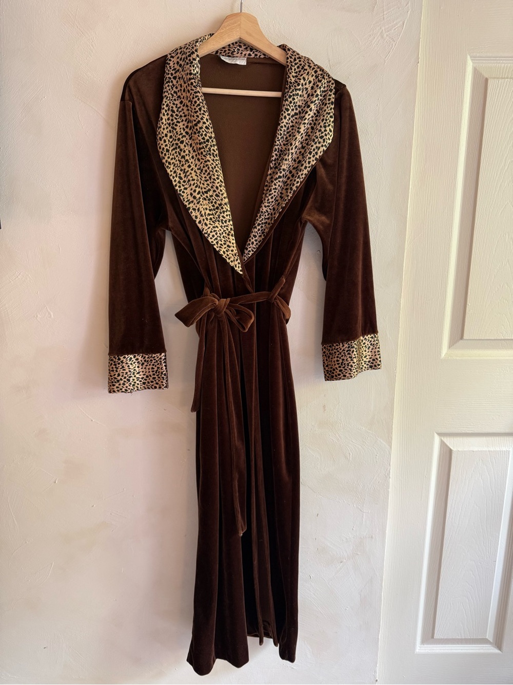 Vintage | Brown Velour Robe | Leopard Print Collar | Tie Waist | L
